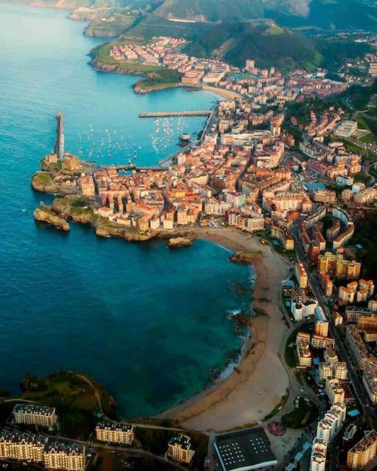 Apto. A Estrenar En El Centro 2 Hab Y 1 Bano Castro Urdiales Exteriör bild